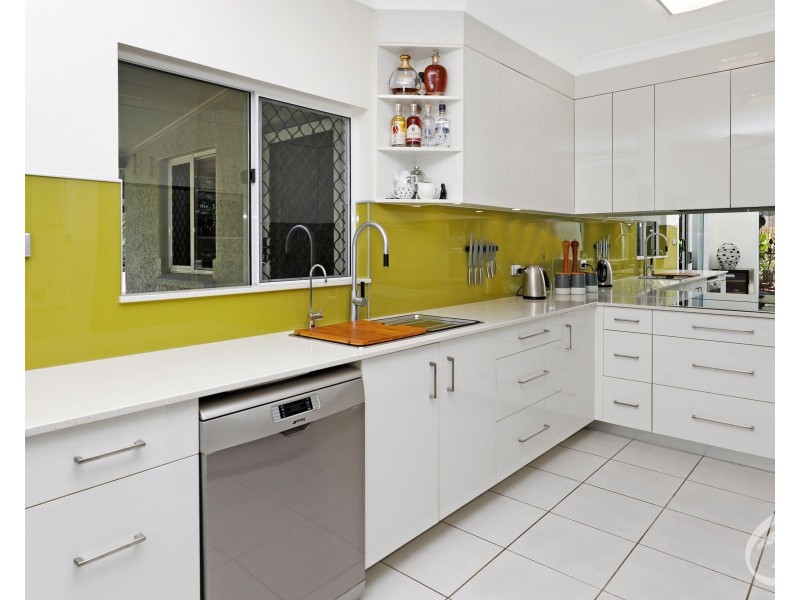 19 Dolphin Close, Kewarra Beach QLD 4879