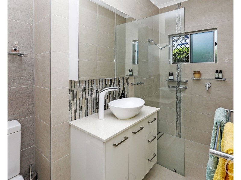 19 Dolphin Close, Kewarra Beach QLD 4879