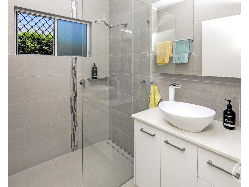 19 Dolphin Close, Kewarra Beach QLD 4879