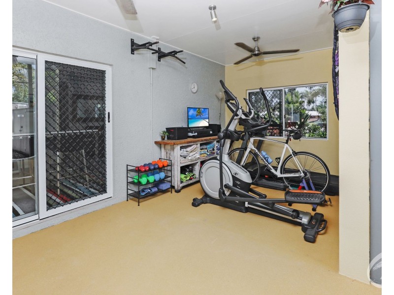 19 Dolphin Close, Kewarra Beach QLD 4879