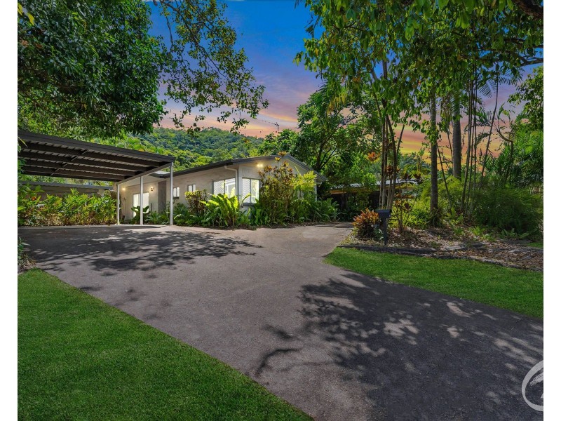 33 McFarlane Drive, Kanimbla QLD 4870