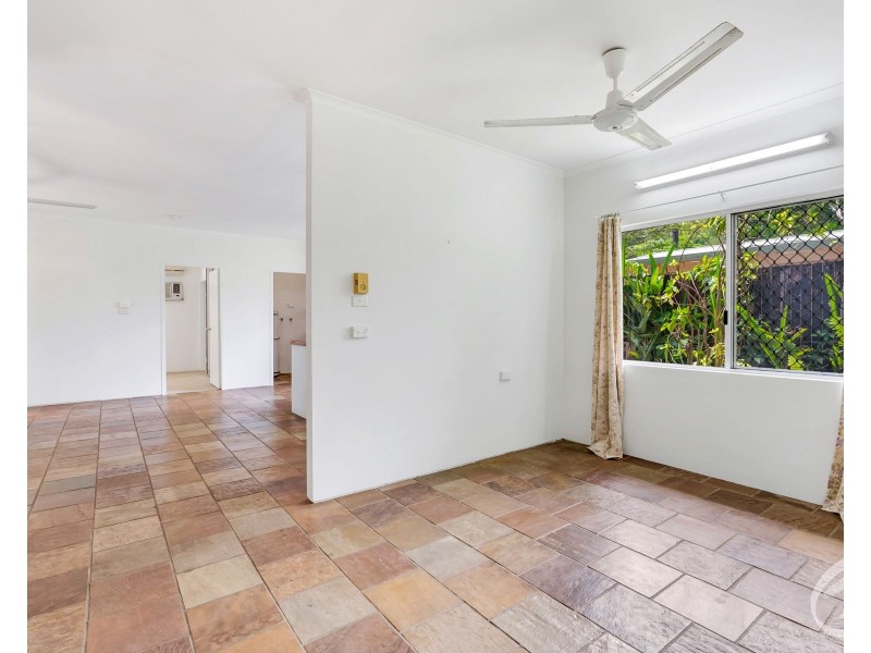 33 McFarlane Drive, Kanimbla QLD 4870
