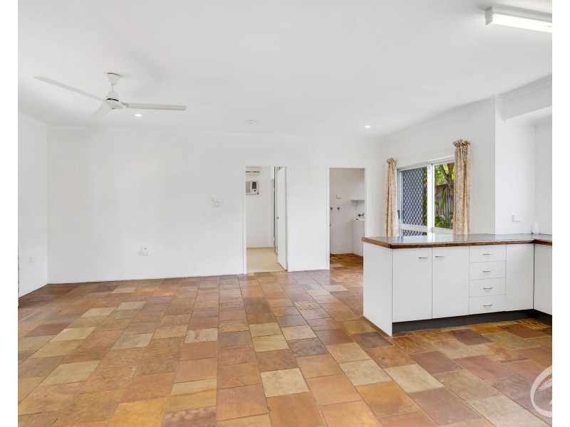 33 McFarlane Drive, Kanimbla QLD 4870