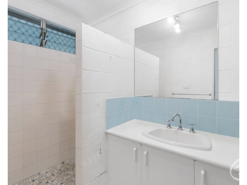 123 Oleander Street, Holloways Beach QLD 4878