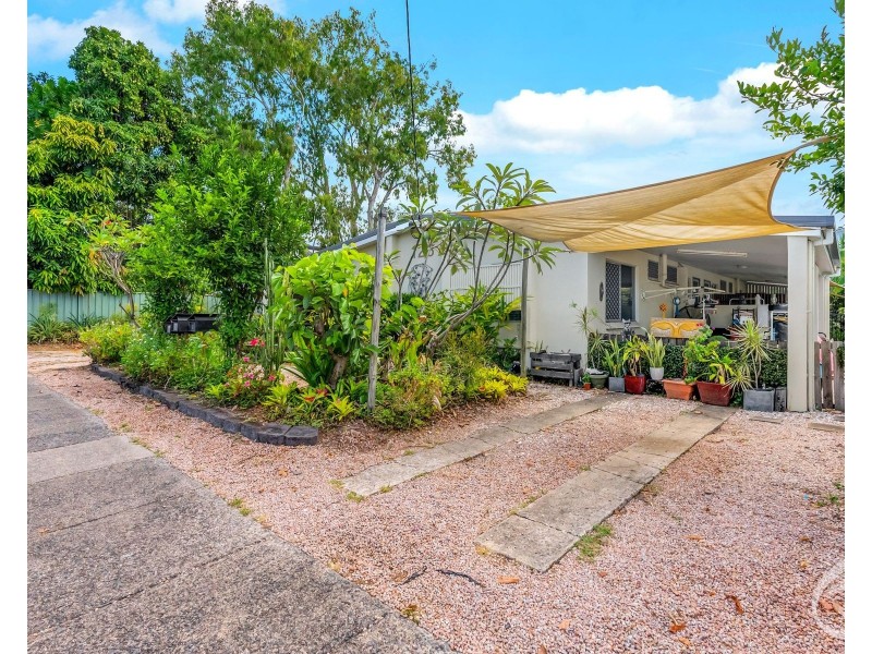 123 Oleander Street, Holloways Beach QLD 4878
