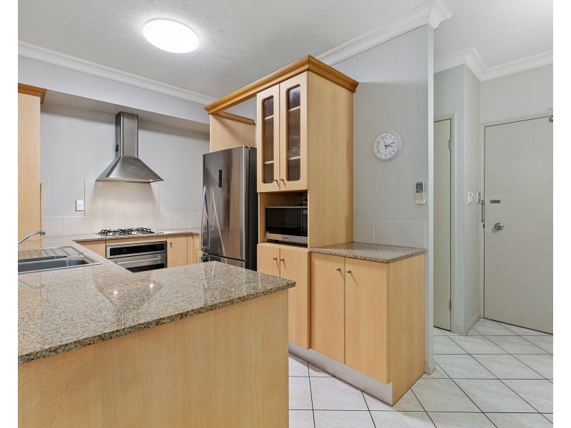 1105/2 Greenslopes Street, Edge Hill QLD 4870