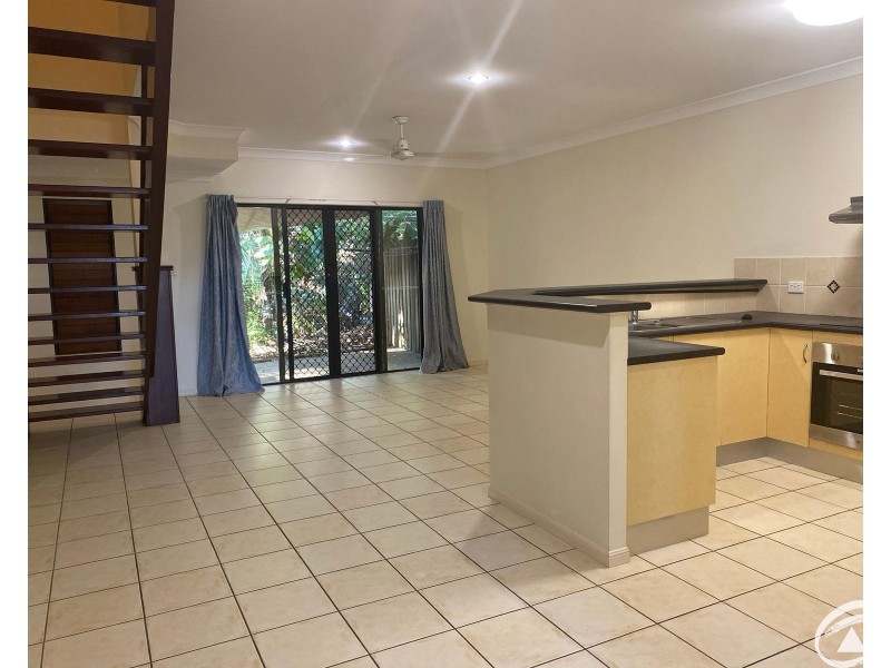 2/11-19 Stratford Parade, Stratford QLD 4870