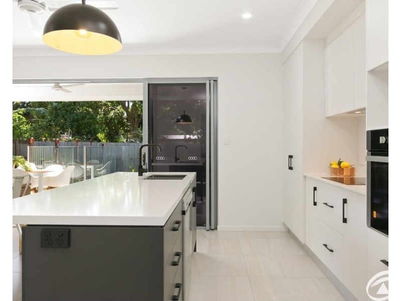 12 Midship Street, Trinity Beach QLD 4879