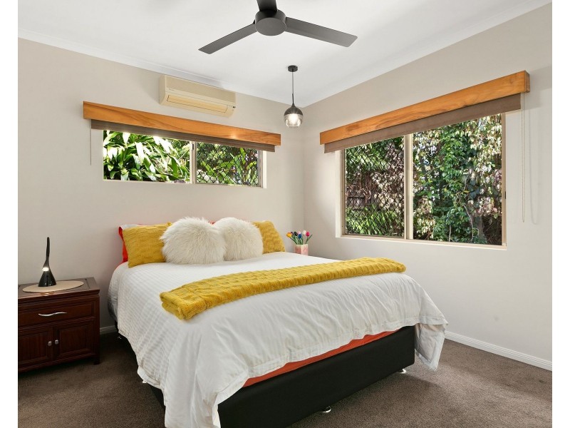 4 Callitris Street, Redlynch QLD 4870