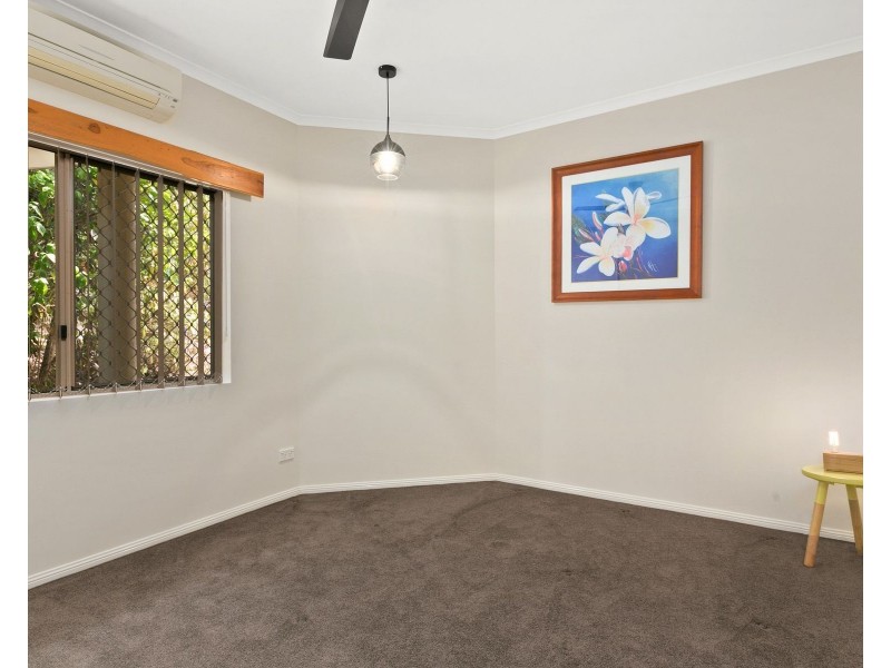 4 Callitris Street, Redlynch QLD 4870