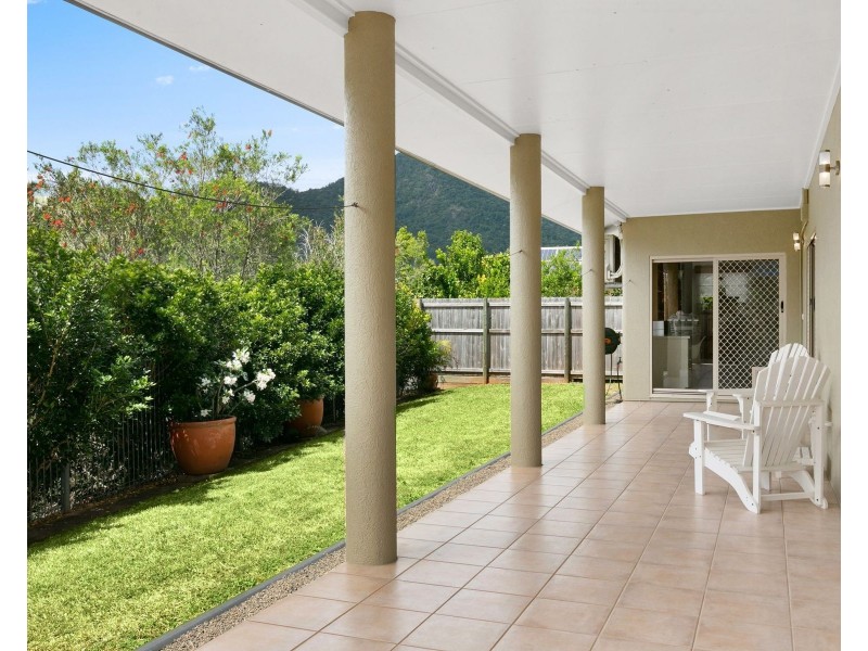 4 Callitris Street, Redlynch QLD 4870