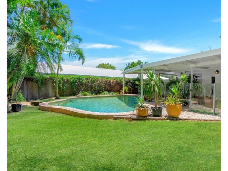 13 Stratford Chase, Stratford QLD 4870