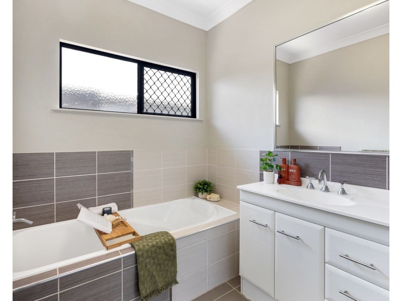 3 Allanton Link, Trinity Park QLD 4879