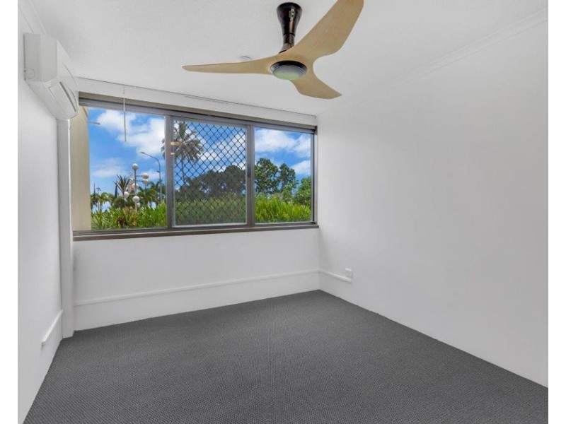 4/107 Esplanade, Cairns City QLD 4870