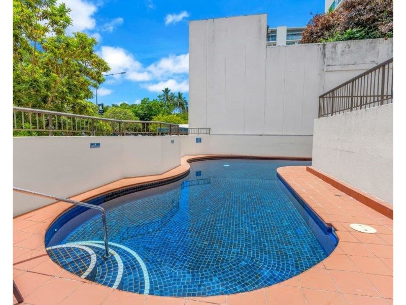 4/107 Esplanade, Cairns City QLD 4870