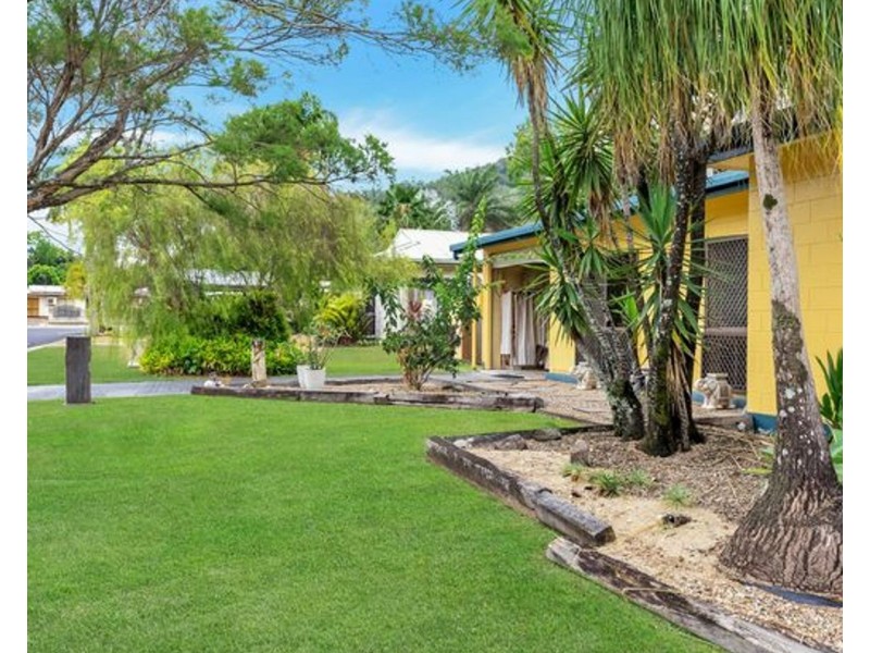 5 Banning Avenue, Brinsmead QLD 4870