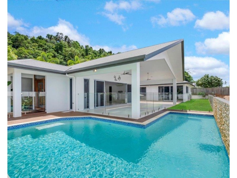 6 Badine Street, Caravonica QLD 4878