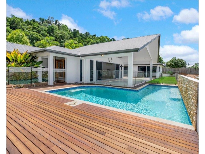6 Badine Street, Caravonica QLD 4878