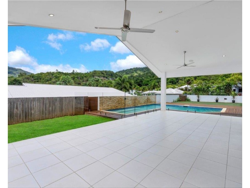 6 Badine Street, Caravonica QLD 4878