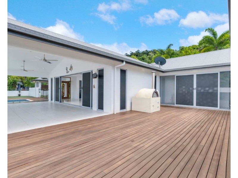 6 Badine Street, Caravonica QLD 4878