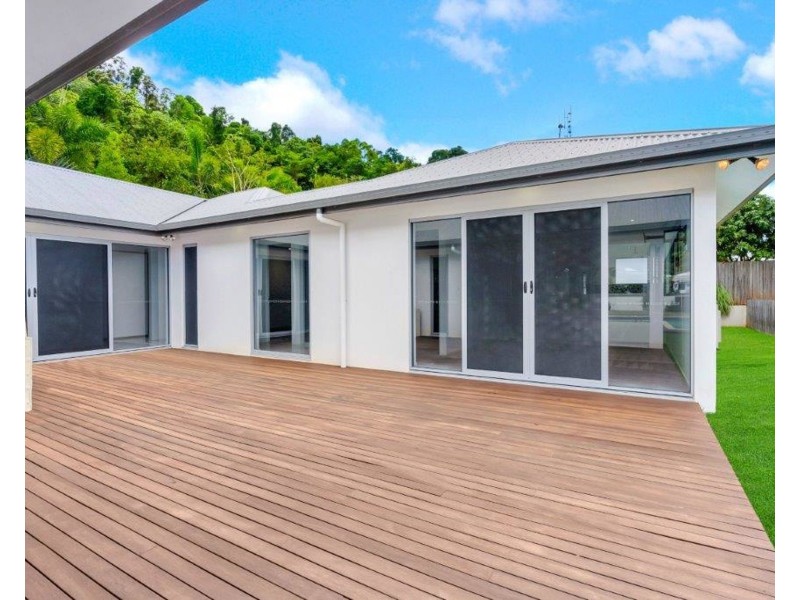 6 Badine Street, Caravonica QLD 4878