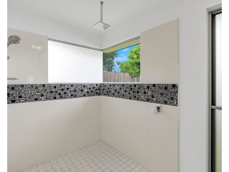 6 Badine Street, Caravonica QLD 4878