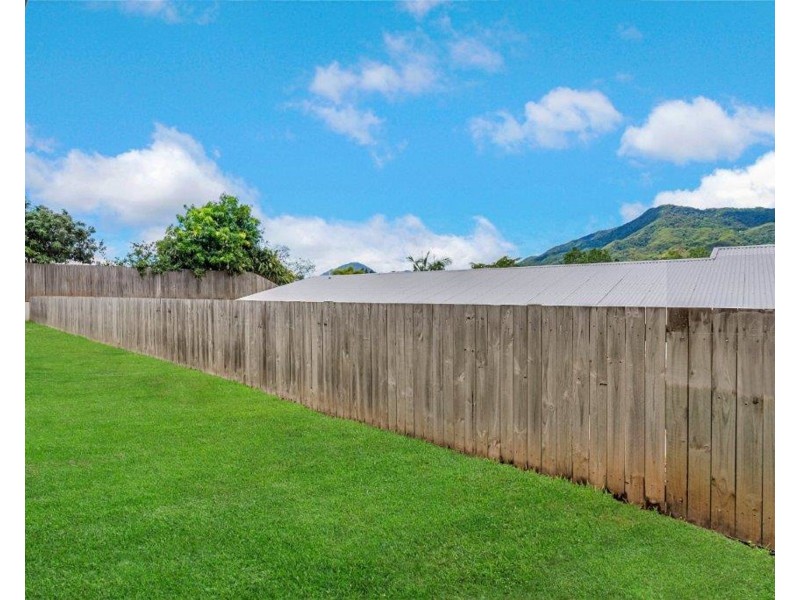 6 Badine Street, Caravonica QLD 4878