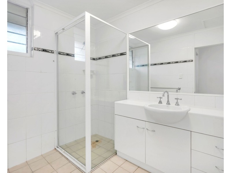 161-163 McManus Street, Whitfield QLD 4870