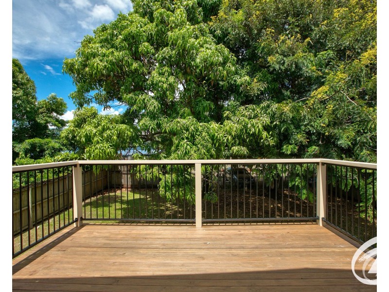 2/235 Aumuller Street, Westcourt QLD 4870