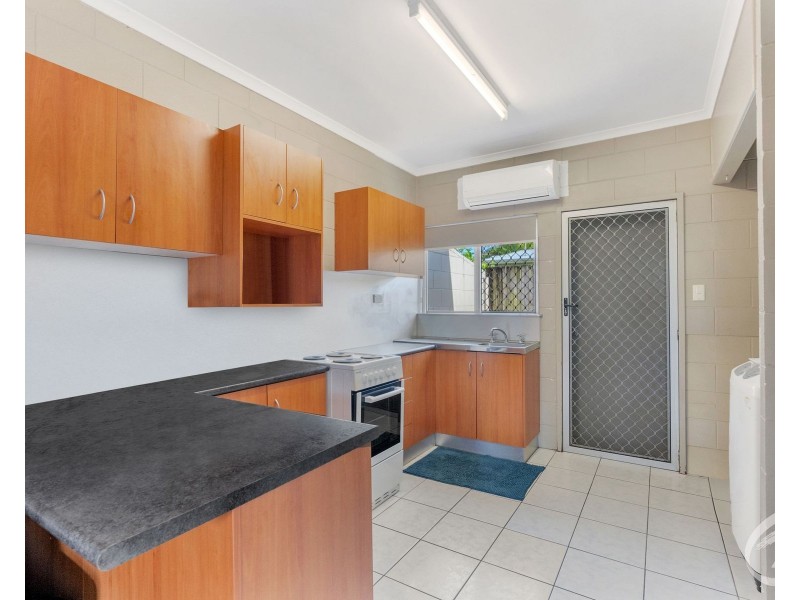 1/10 Mulligan Street, Manoora QLD 4870
