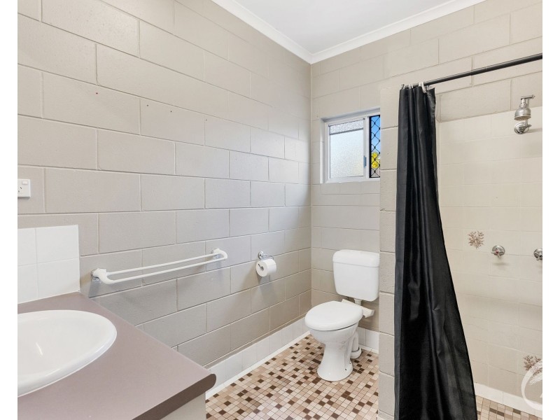 1/10 Mulligan Street, Manoora QLD 4870