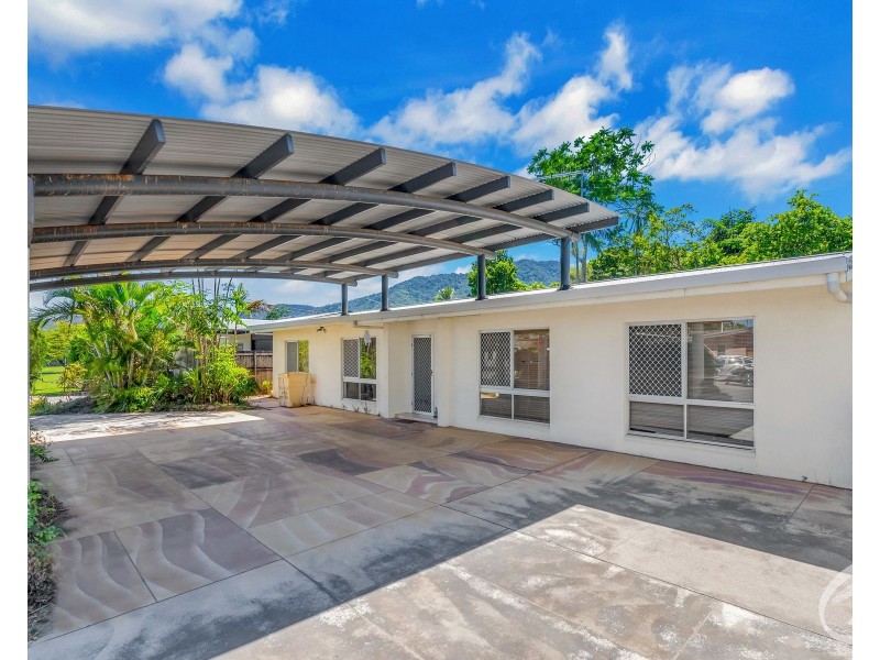 13 Mahogany Street, Manoora QLD 4870