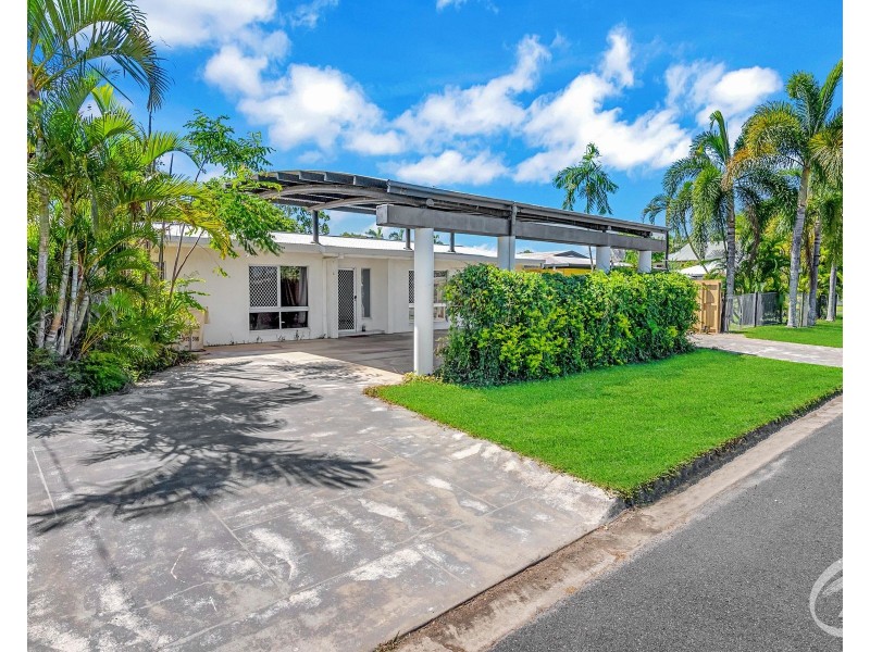 13 Mahogany Street, Manoora QLD 4870