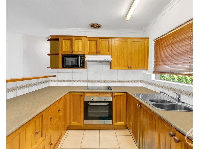 13 Mahogany Street, Manoora QLD 4870