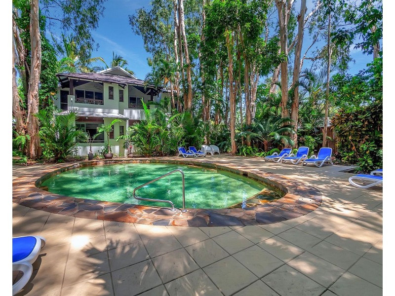 21-22/10-14 Amphora Street, Palm Cove QLD 4879