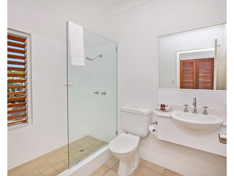 21-22/10-14 Amphora Street, Palm Cove QLD 4879