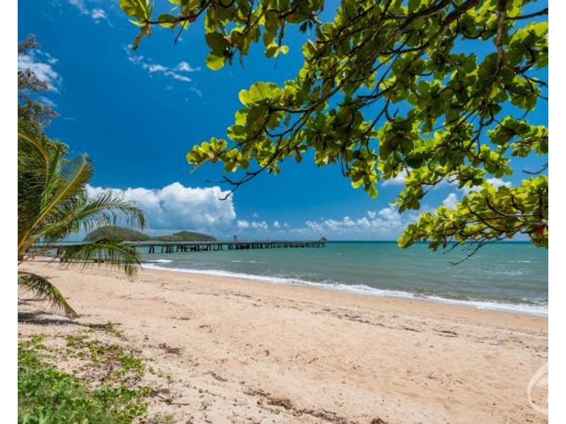 21-22/10-14 Amphora Street, Palm Cove QLD 4879