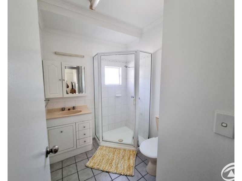 4/9 Balaclava Road, Earlville QLD 4870