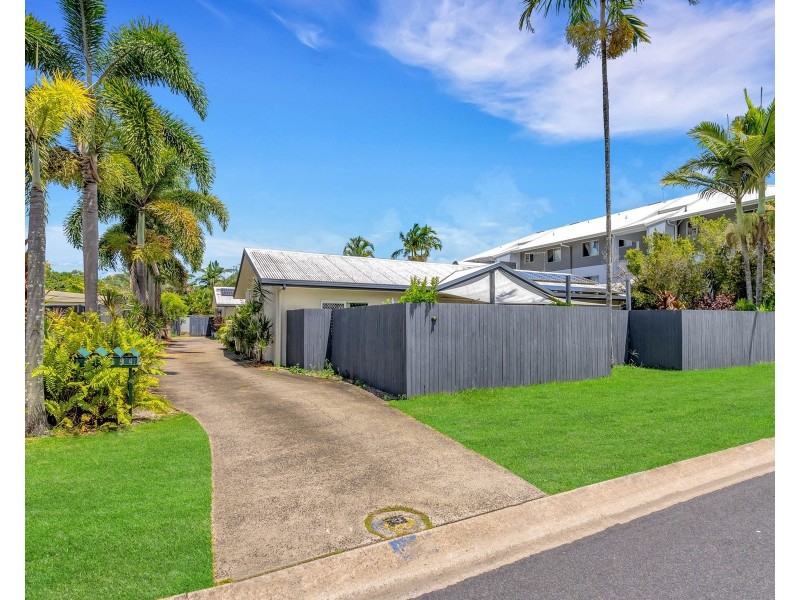 4/4 Golden Grove Drive, Bentley Park QLD 4869