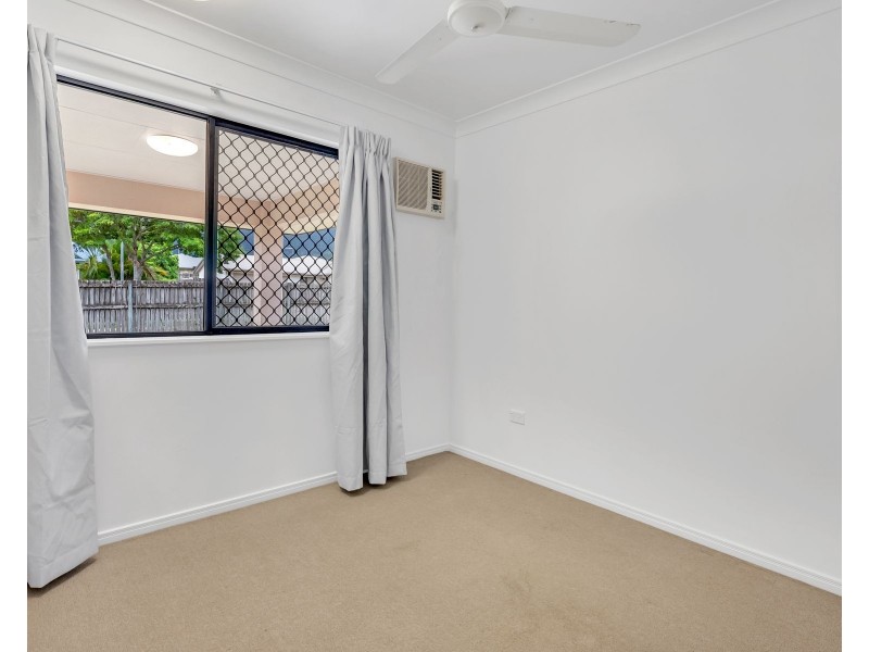 7 Cliffdale Street, Bentley Park QLD 4869