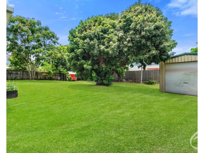 10 McGuigan Street, Earlville QLD 4870