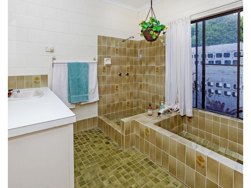 16 Boroko Close, Trinity Beach QLD 4879