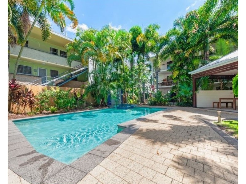 10/349-351 Lake Street, Cairns North QLD 4870