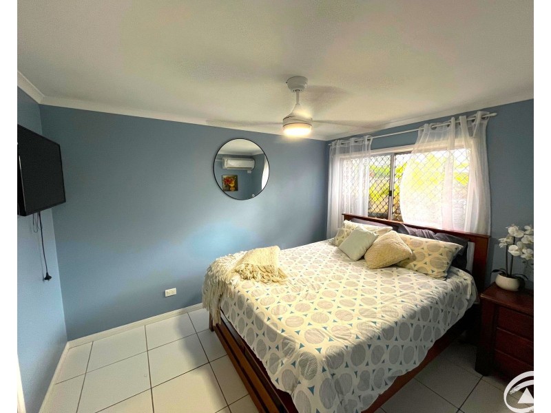 2/3 Guava Street, Holloways Beach QLD 4878