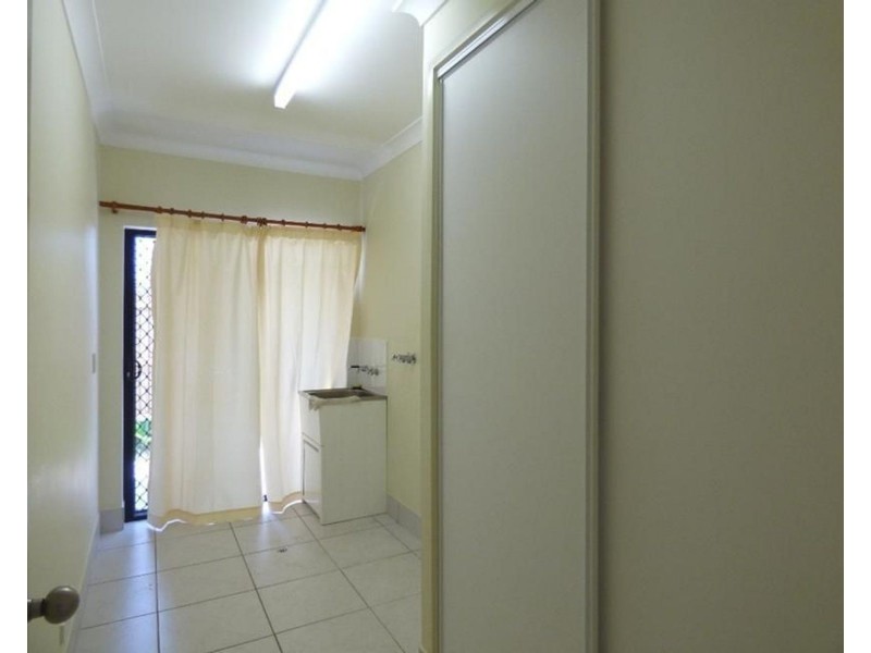 4 Poinsettia Street, Holloways Beach QLD 4878