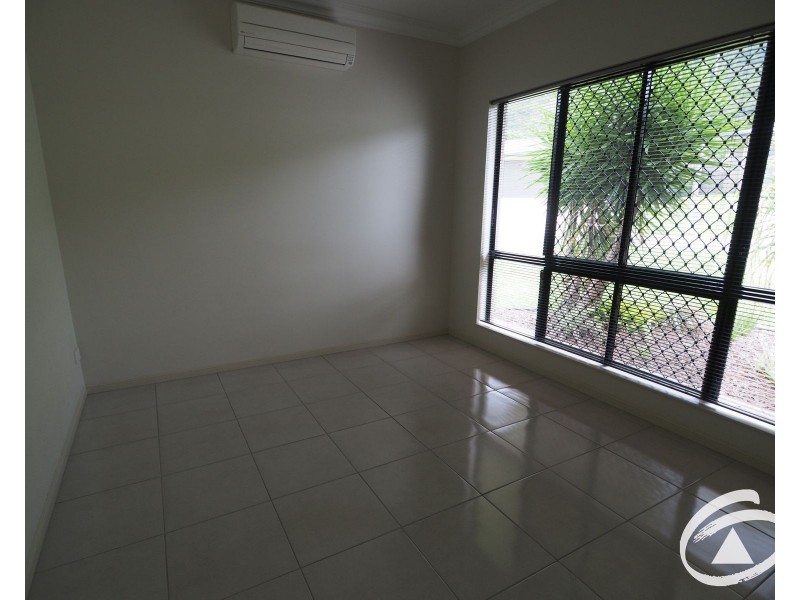 24 Rainbow Street, Kanimbla QLD 4870