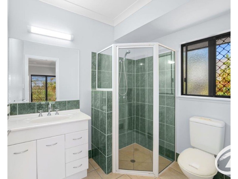 7 Tradewinds Close, Redlynch QLD 4870