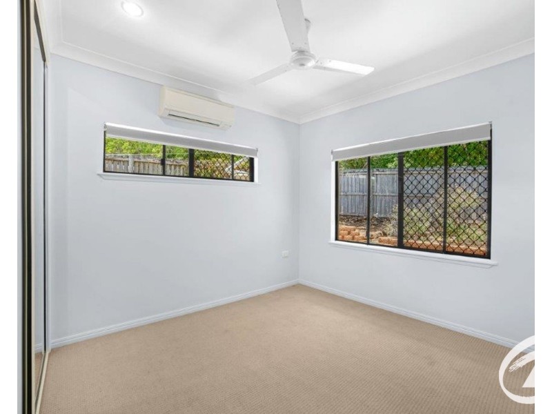 7 Tradewinds Close, Redlynch QLD 4870