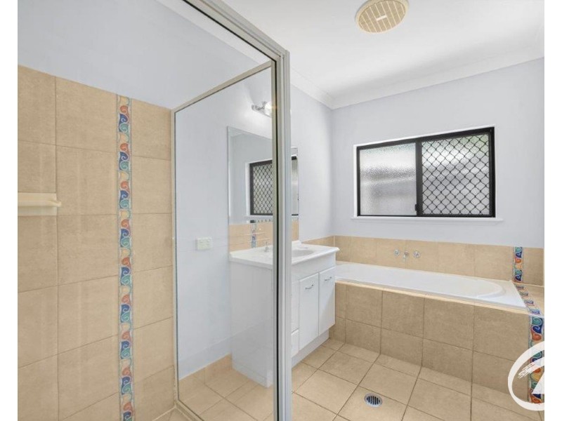 7 Tradewinds Close, Redlynch QLD 4870