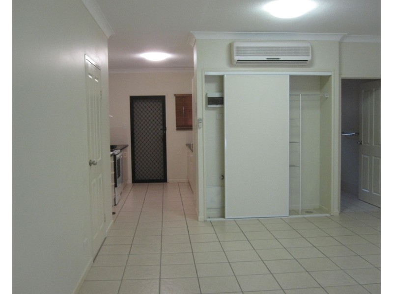 16/3-9 Stratford Parade, Stratford QLD 4870